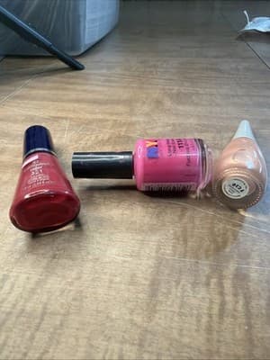 Lot of 3 Assorted Color Nail Polish; MK Signature, NY Color, Continues Color - Thumbnail 3
