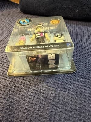 Roblox Work at a Pizza Place: Mia - Thumbnail 3