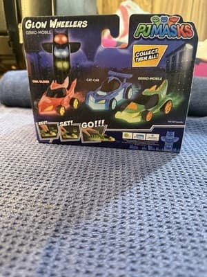 PJ Masks Glow Wheelers Gekko-Mobile Lights and Sounds Vehicle - Thumbnail 3