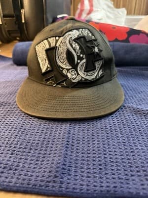 DC Baseball Cap Paisley 210 Fitted By Flexfit 7 1/4- 7 5/8 - Image 1