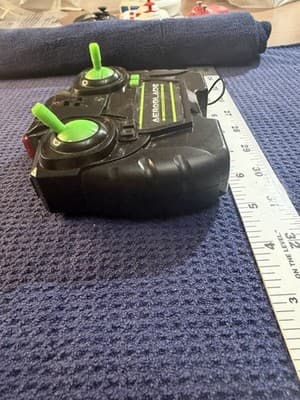 Tech Toyz Aeroblade Glow in the Dark RC Helicopter Transmitter Remote Control - Thumbnail 4