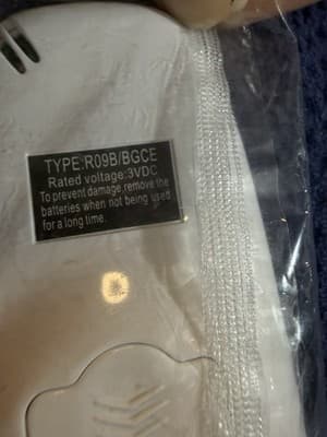 New AC Remote Control R09B/BGCE w/ Batteries Sleep Timer LED Fan Mode Lock - Thumbnail 5