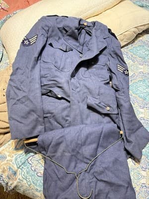 U.S. Air Force enlisted service dress uniform (likely 1960s–1970s era) - Image 1