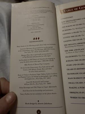 International Connoisseur's Guide to Cigars : The Art of Selecting and... - Thumbnail 4