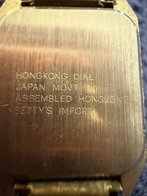 Vintage 1980s Betty's Import Ladies Gold Tone Running Quartz Watch Hong Kong - Thumbnail 7