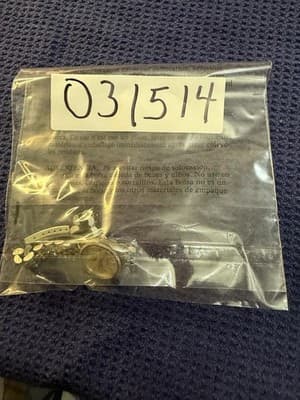 Vintage Omni Quartz Ltd Ladies Watch Gold Tone Day Date Hong Kong Jubilee RUNS - Thumbnail 8