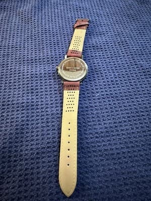 Lord Ganesha Engraved Gold Dial Quartz Wristwatch Burgundy Strap SR626 Battery - Thumbnail 3