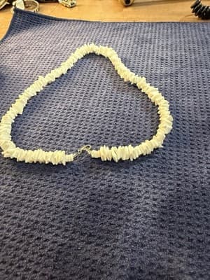 Natural White Puka Chip Shell Necklace Silver Lobster Clasp Beach Hawaii Boho - Thumbnail 2