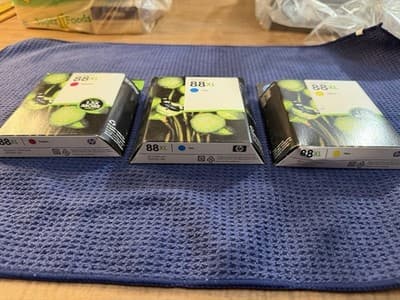 Lot HP C9391AN Cyan C9392AN Magenta C9394AN Yellow Color Ink Cartridge # 88XL - Thumbnail 2