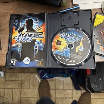 James Bond 007 in Agent Under Fire (Sony PlayStation 2, 2002) - Image 1