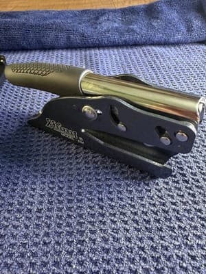 Shiny Notary Seal Embosser Hand Press Stamp Model - EM - With Protective Case - Thumbnail 3