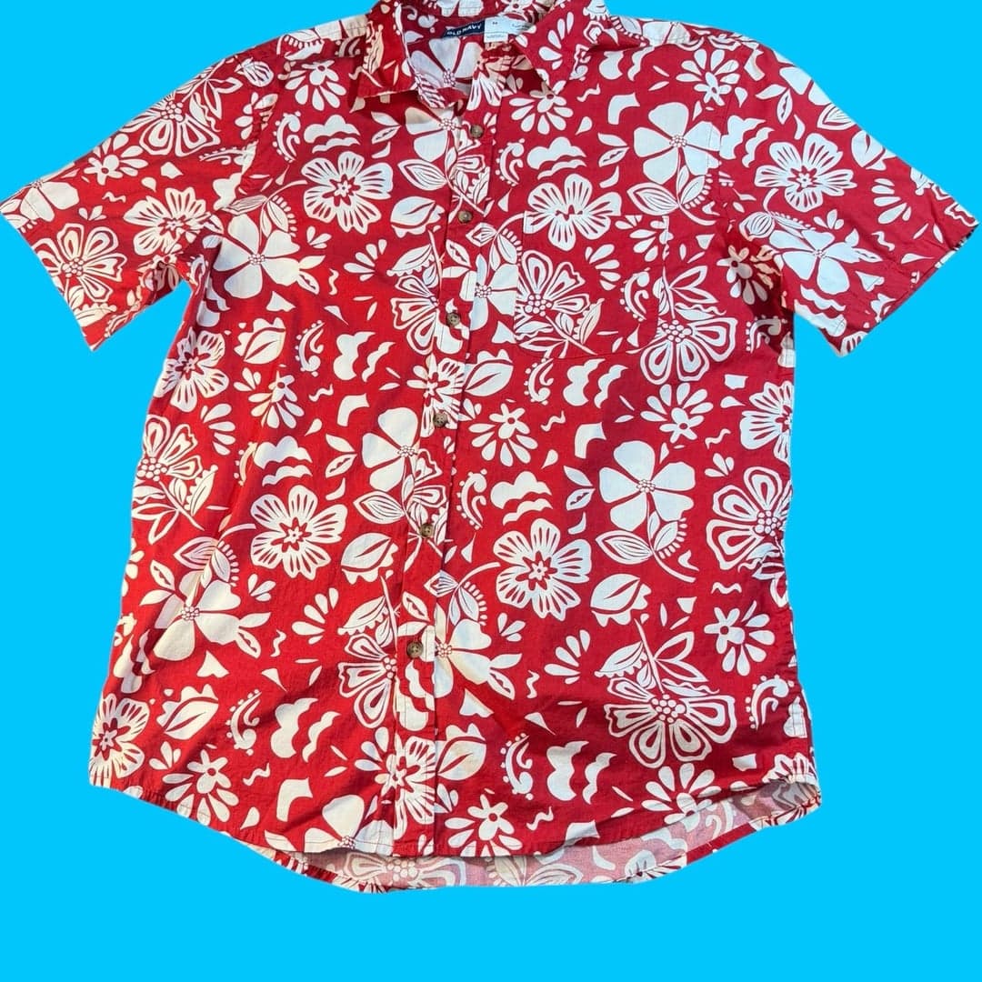 Old Navy Red and White Floral Everyday Short Sleeve Hawaiian Shirt M - Image 1