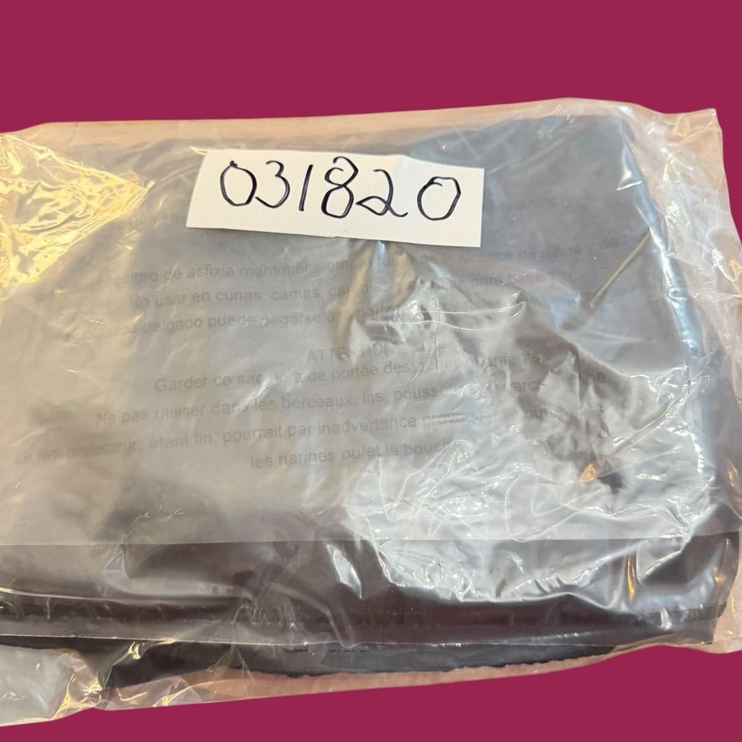 NWT WAYF Black Crushed Velvet Strapless Bow Tube Top Size XL - Thumbnail 4