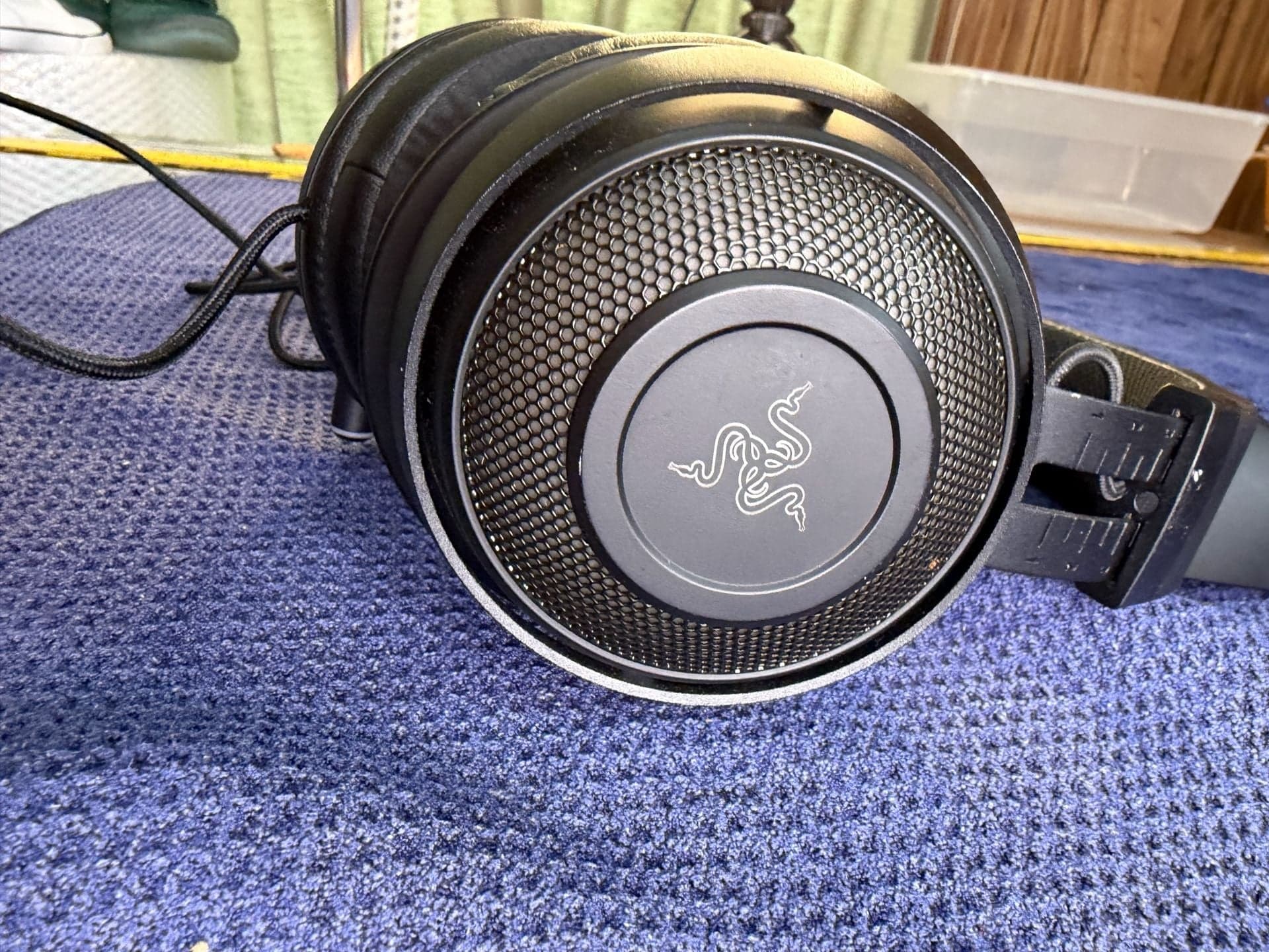 Razer Kraken Kitty Edition RGB USB Wired Gaming Headset - Classic Black - Thumbnail 5