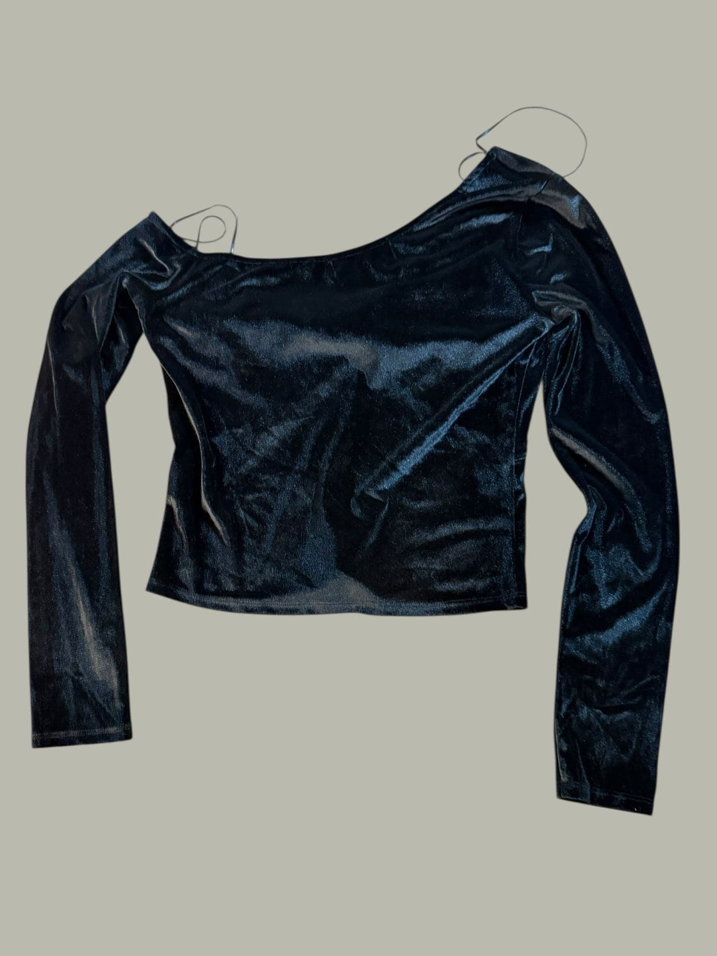 New W/out tags Elodie Black Velvet Off-The-Shoulder Twisted Long Sleeve Top S - Thumbnail 2