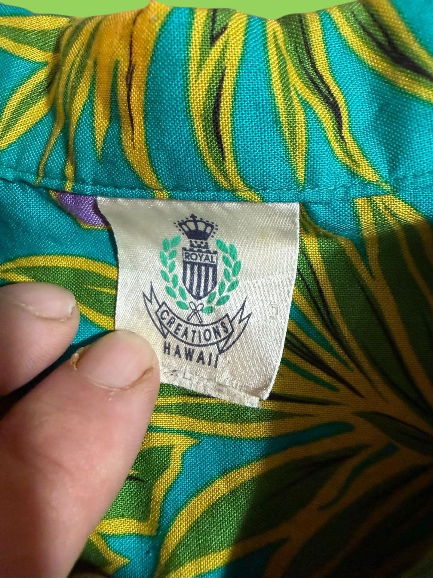 Vintage Royal Creations Hawaii Pineapple & Orchid Tropical Hawaiian Shirt XL - Thumbnail 3