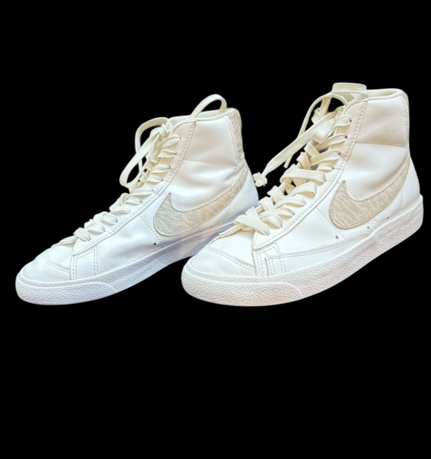 Nike Blazer Mid White Sail Suede Swoosh Men’s Size 8 DH9633-101 - Image 1