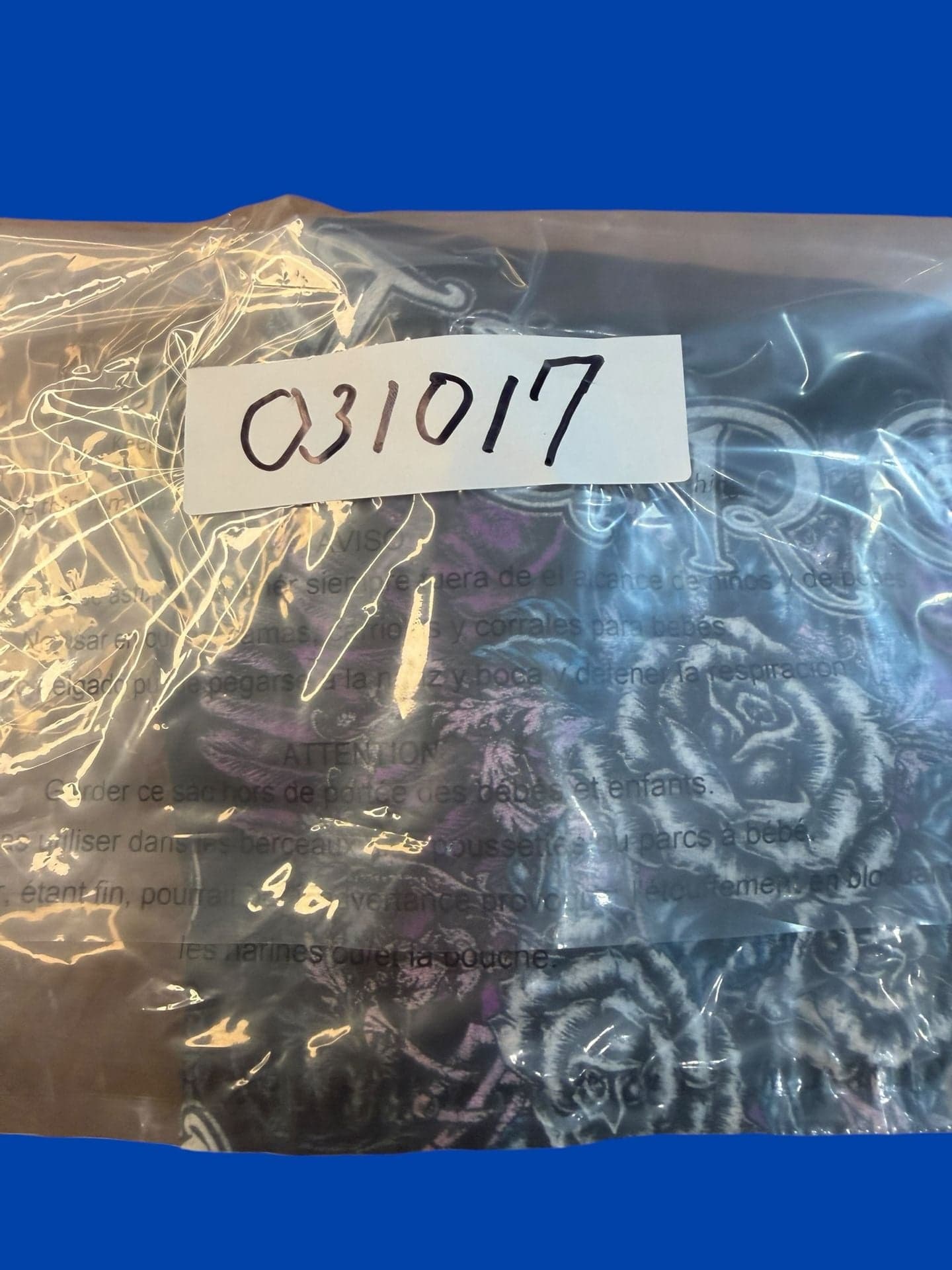 Sturgis 2017 77th Annual Black Hills Rally Women's V-Neck Graphic Tee M - Thumbnail 6