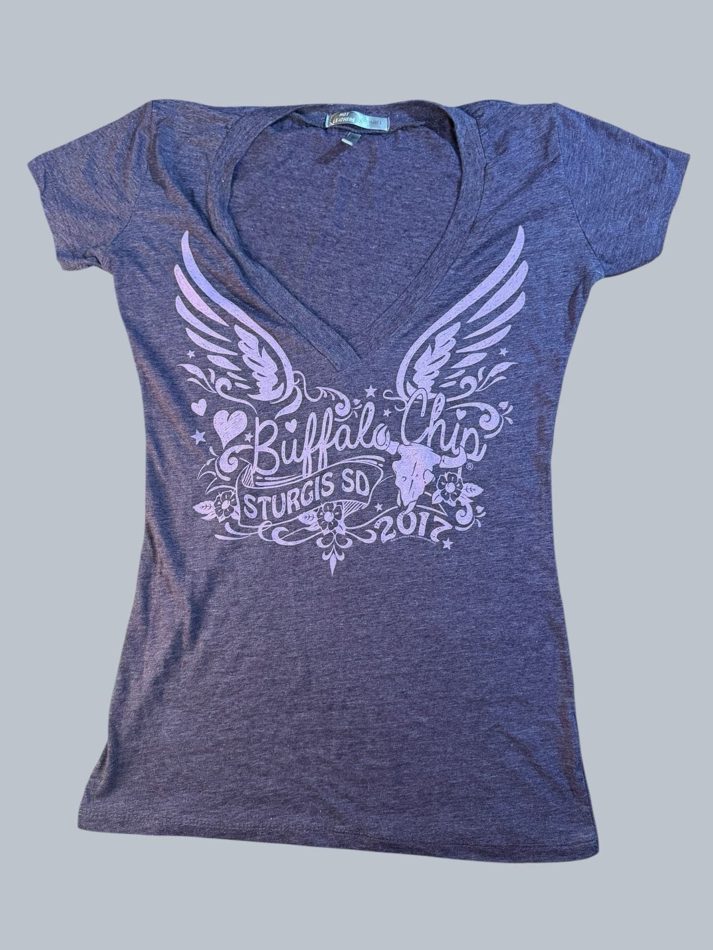 Hot Leathers Buffalo Chip Sturgis 2017 Biker V-Neck Graphic T-Shirt Medium - Image 1