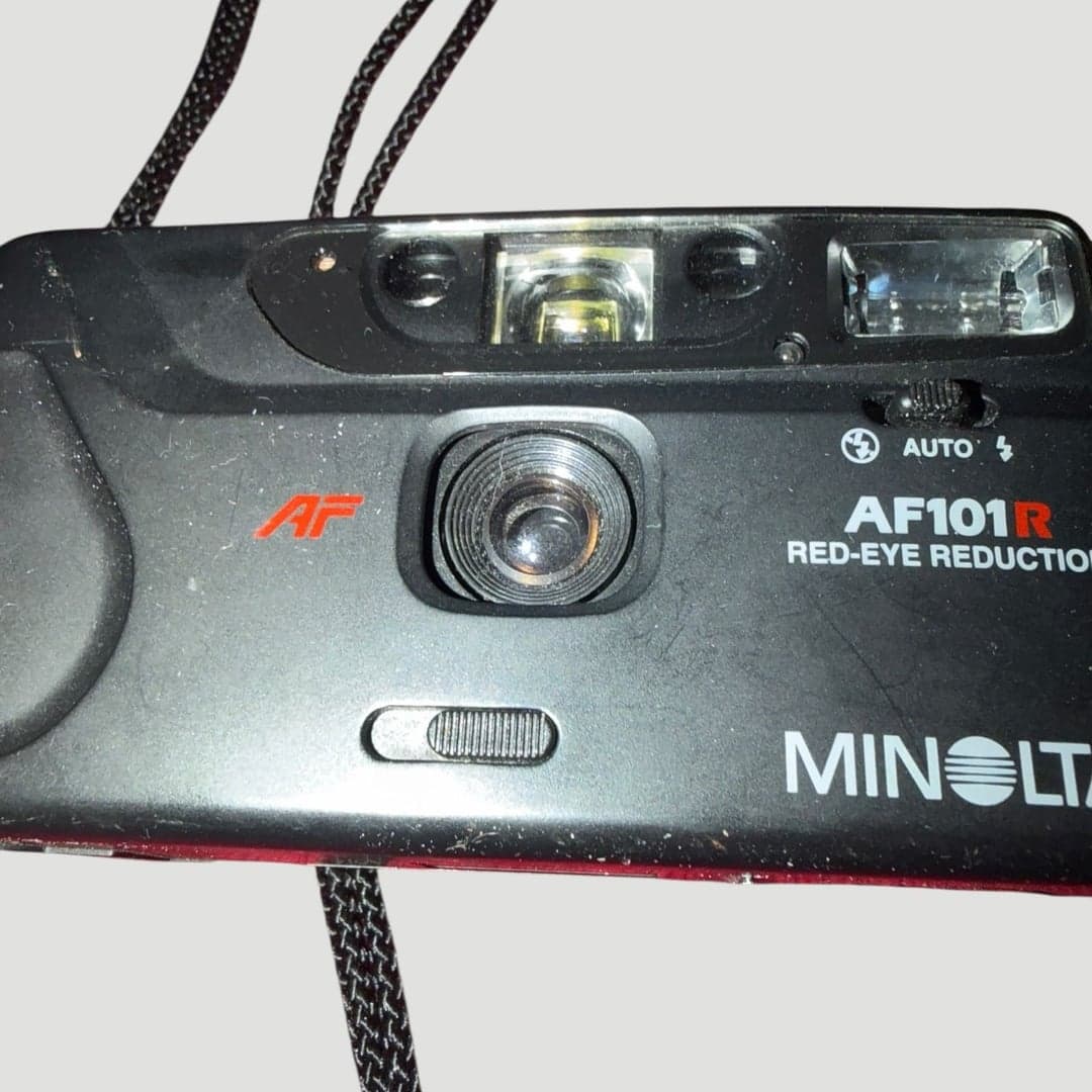 Minolta AF101R 35mm Point & Shoot Film Camera with Red-Eye Reduction - Thumbnail 3