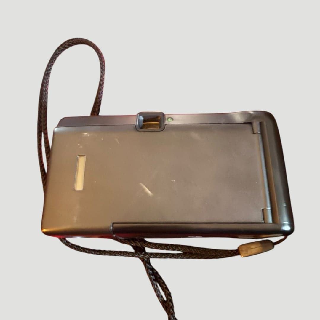 Minolta AF101R 35mm Point & Shoot Film Camera with Red-Eye Reduction - Thumbnail 4