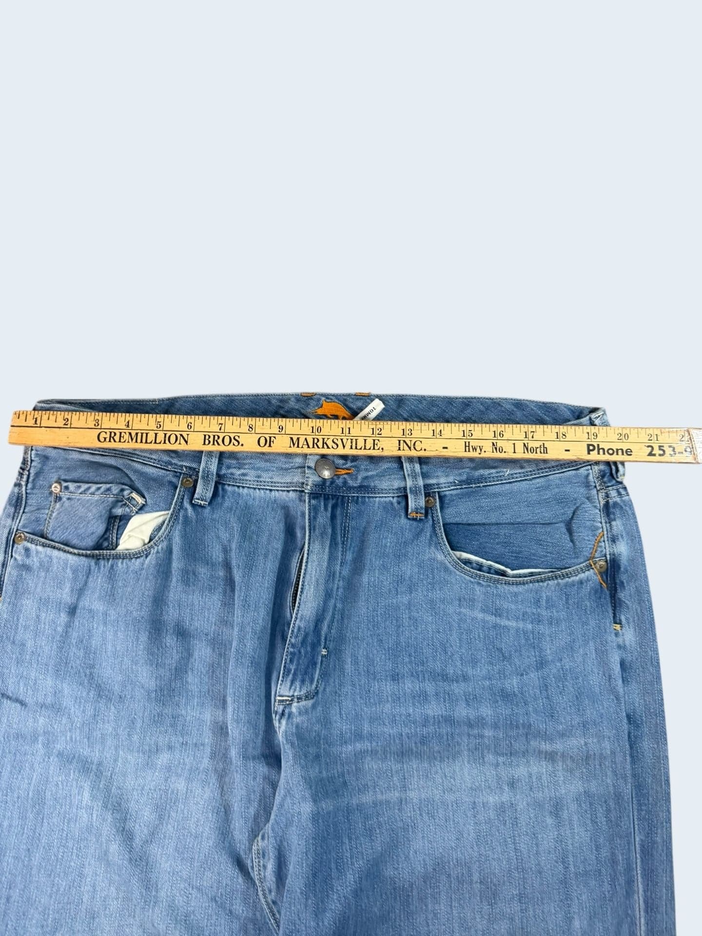 Tommy Bahama Men's Light Wash Relaxed Straight Fit Jeans Size 40 - Thumbnail 6