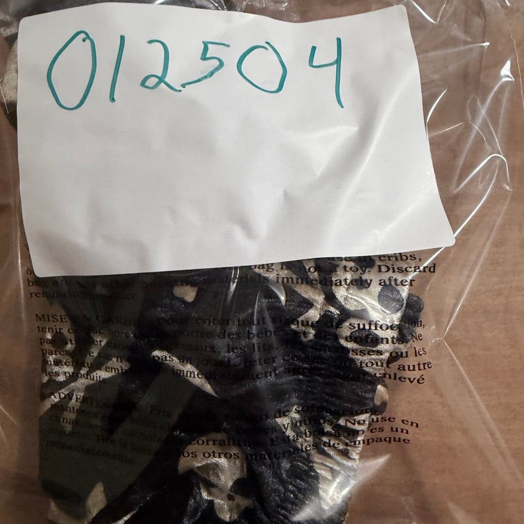 Romwe Grunge Punk Y2K Velvet Skull and Crossbones Lounge Shorts - Thumbnail 4