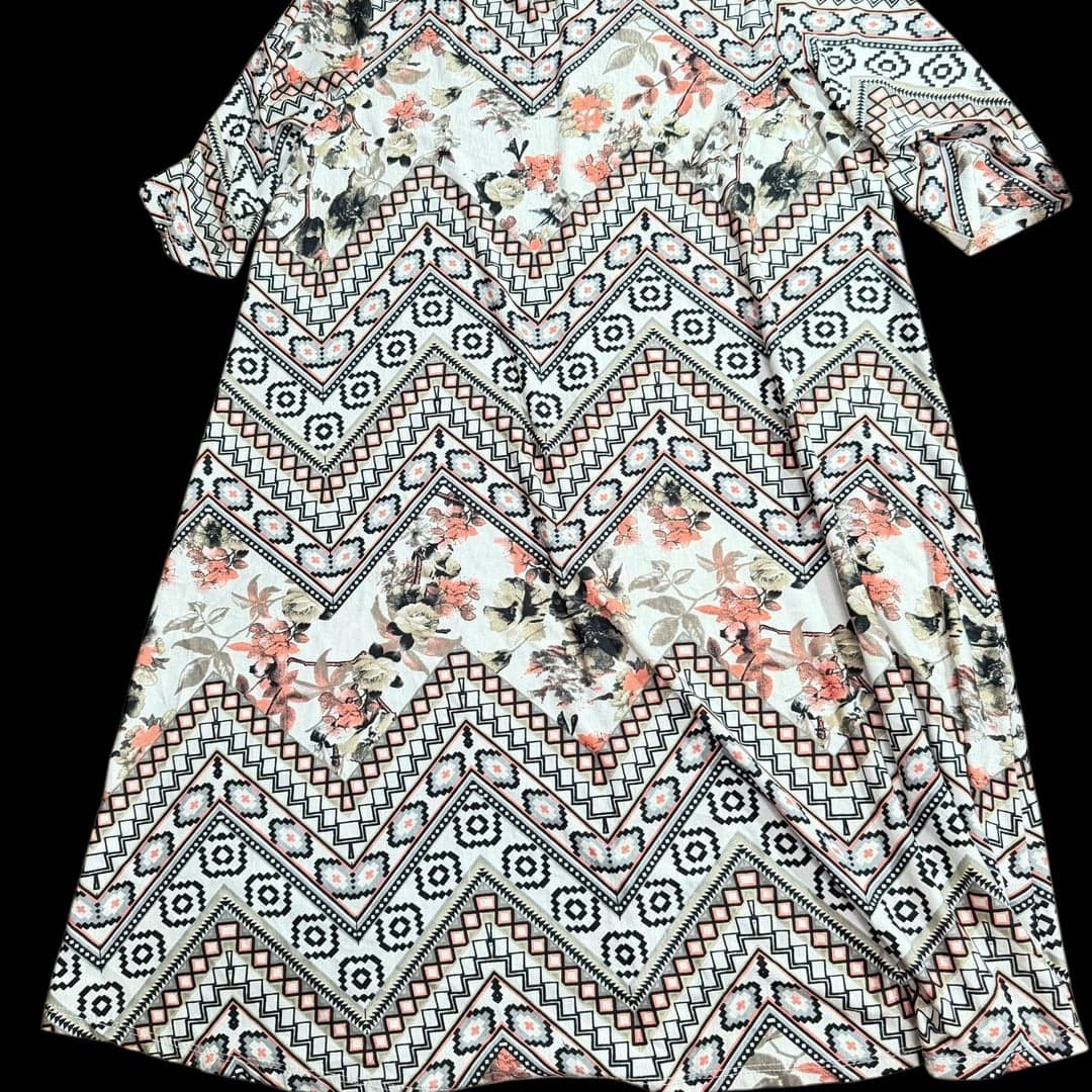 Adrienne Boho Floral Geometric Print Shift Dress - Size Small - Image 1