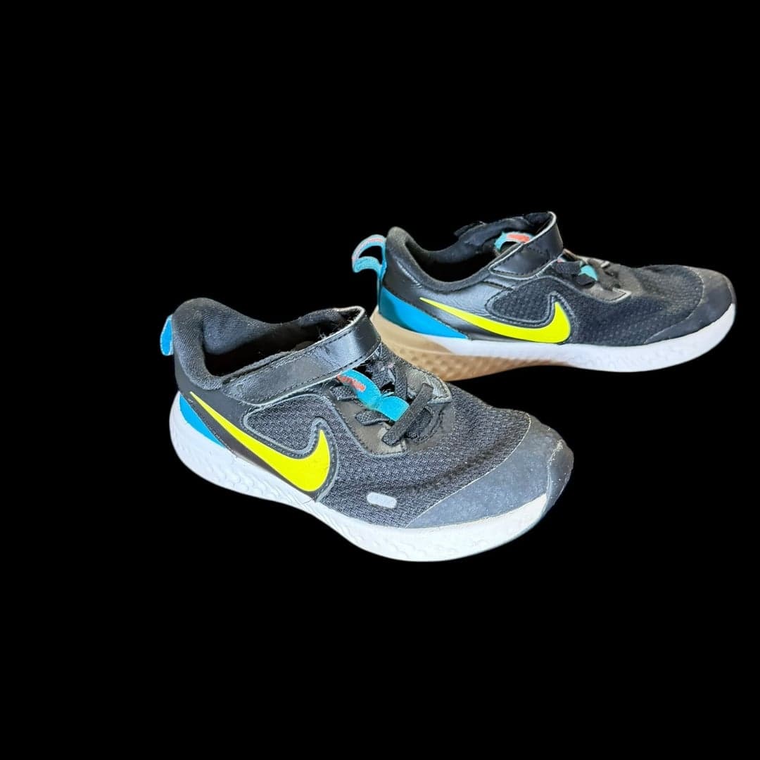 Nike Revolution 5 Youth Running Shoes - Size 12C - Thumbnail 2