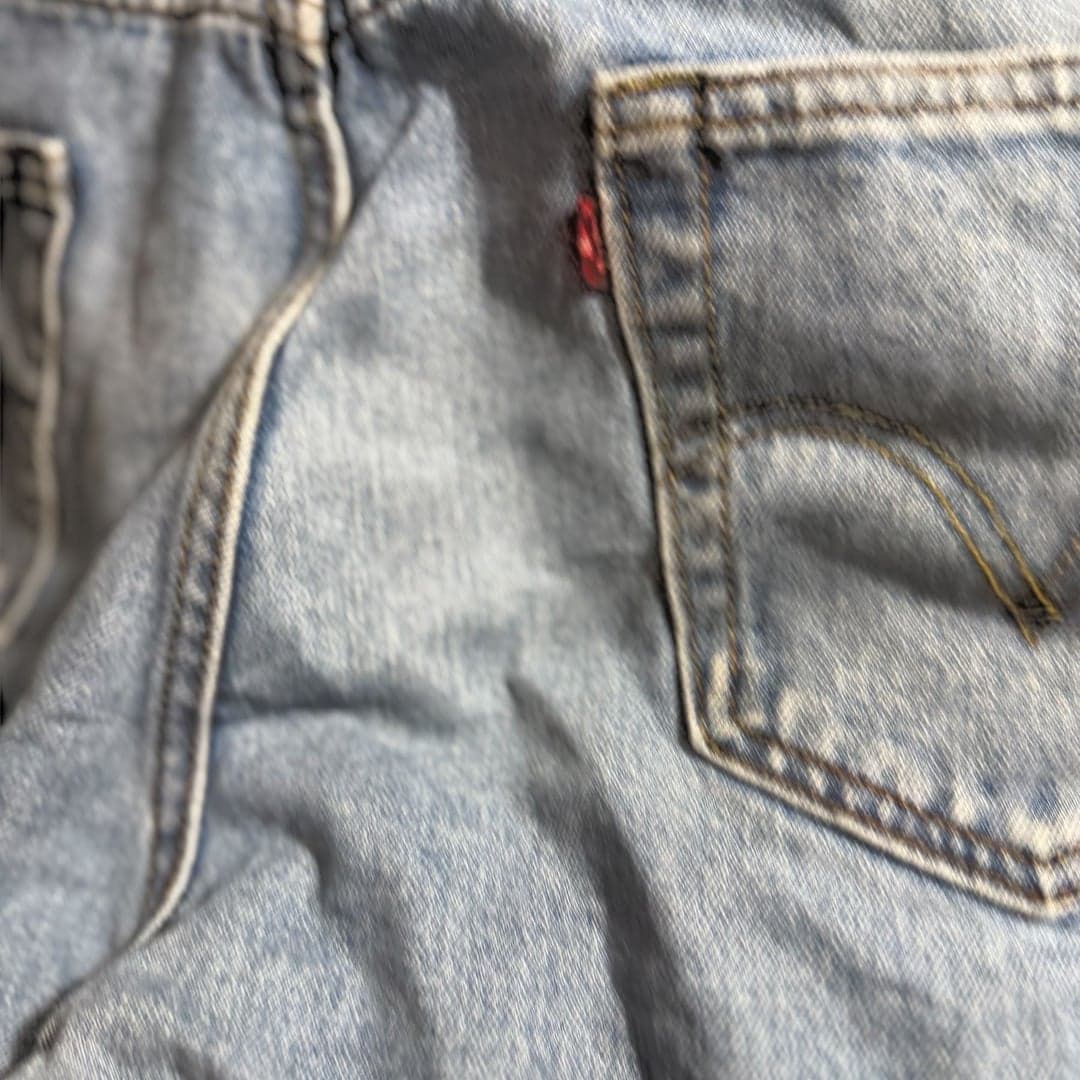 Levi’s 550 Relaxed Fit Jeans Men’s 34x30 Light Wash Zipper Fly Denim - Thumbnail 7