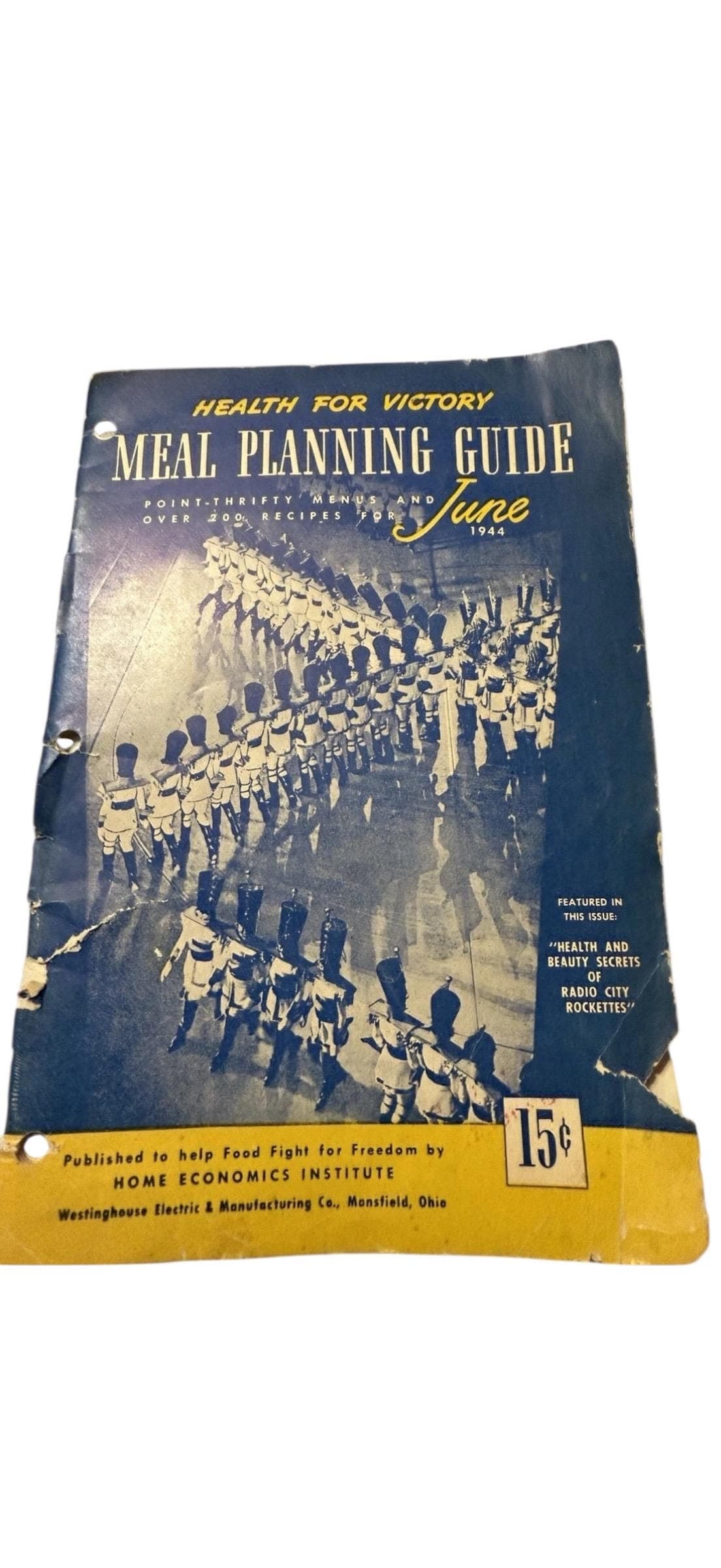 WWII Health for Victory Meal Planning Guides June–Aug 1944 Lot (Westinghouse) - Thumbnail 3