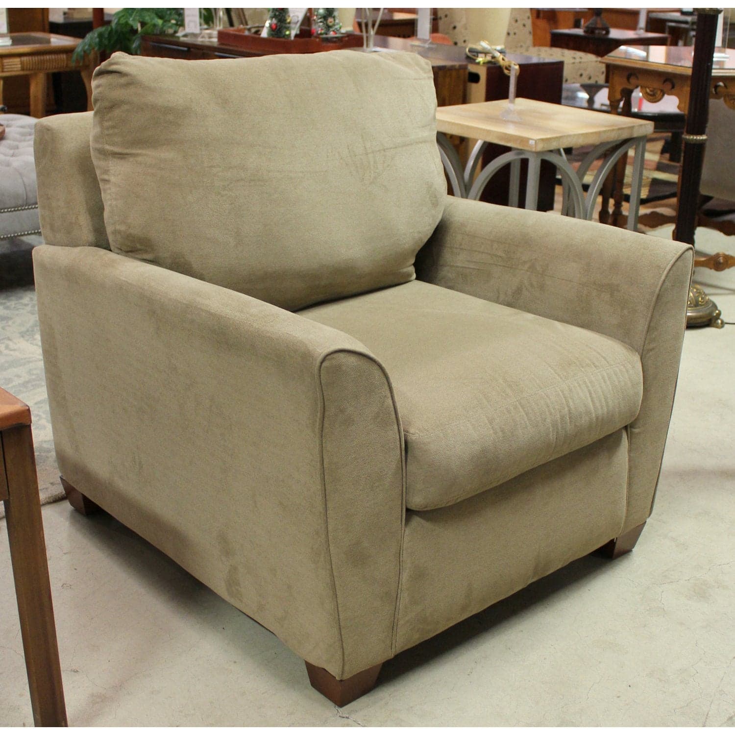 La-Z-Boy Tan Club Chair - Tan - Thumbnail 2