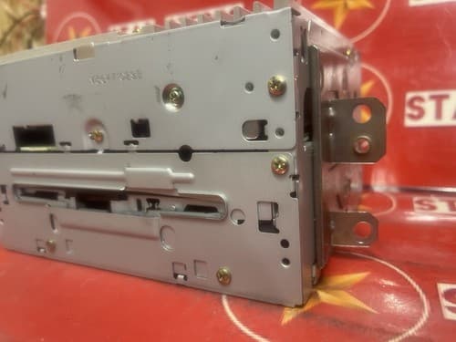 2004 2005 NISSAN ARMADA AM/FM RADIO RECIEVER OEM 281857S410 NI207U - Thumbnail 4