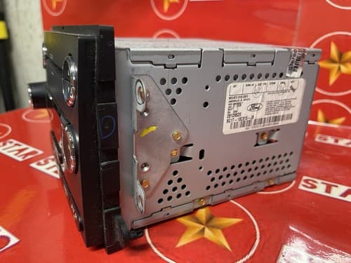 2008-2009 Ford Taurus AM FM Radio 6 CD Player Aux Input 8G1T-18C815-JB FO117U - Thumbnail 4