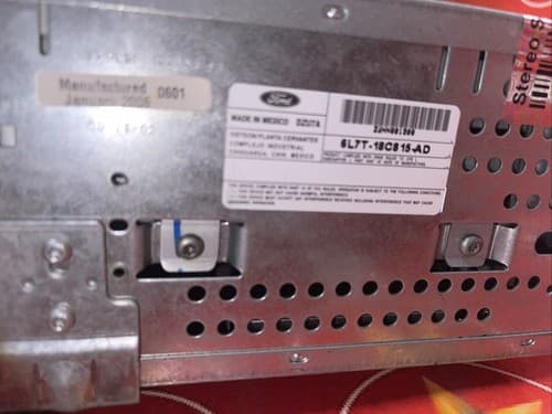 2006 LINCOLN NAVIGATOR OEM Radio AM-FM-CD (6 disc, in dash) 6L7T-18c815-AD FO141 - Thumbnail 5