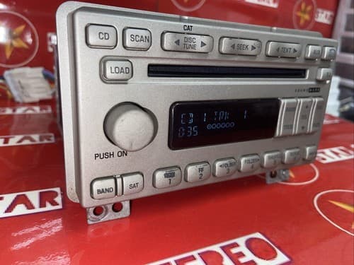2006 LINCOLN NAVIGATOR OEM Radio AM-FM-CD (6 disc, in dash) 6L7T-18c815-AD FO141 - Thumbnail 4