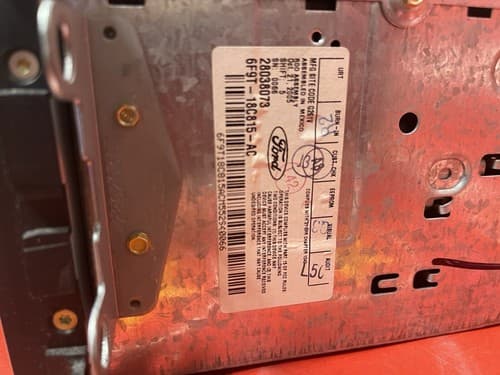 2005 2006 2007 Ford Five Hundred Mercury Montego Radio MP3 6 Disc CD Player - Thumbnail 5