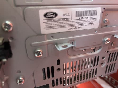 2008-2012 Ford Escape Mariner Center Dash AM FM CD Radio Player OEM FO146U - Thumbnail 2