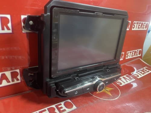 17 18 19 Chevy GM SILVERADO SIERRA RADIO DISPLAY SCREEN 42430301 GM134U - Thumbnail 3