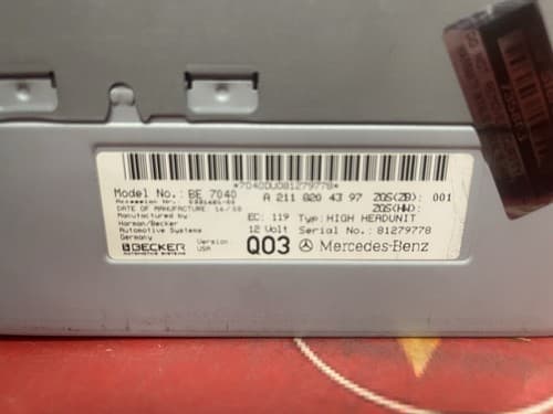 Mercedes Benz OEM E-Class Navigation Ready Display Radio CD Player a2118204397 - Thumbnail 5