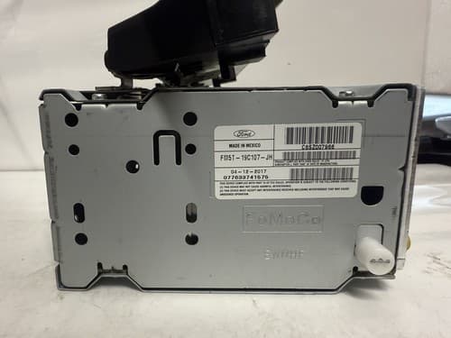 2015 2016 2017 2018 Ford Focus AM FM CD Radio Receiver FM5T-19C107-JH FO149AU - Thumbnail 5