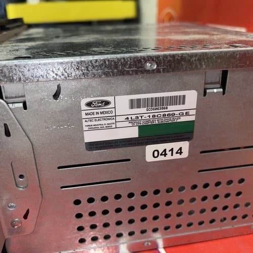 04 FORD F150 New Style AM FM CD Player Radio Stereo Receiver 4L3T18C869GE FO150U - Thumbnail 5