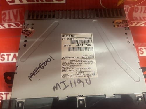 2014 2015 14 15 MITSUBISHI OUTLANDER AM/FM RADIO CD PLAYER 8701A405 OEM MI119U - Thumbnail 4