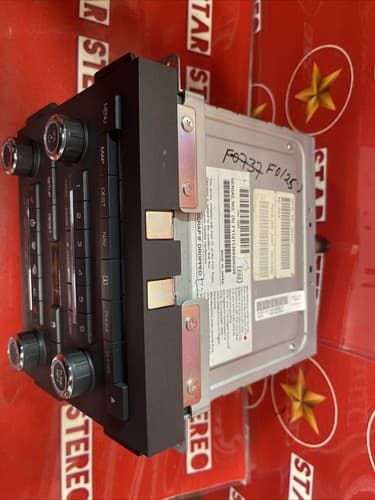 2009 Lincoln MKS AM FM Radio 6 CD Player Navigation Part AA5T-18K931AD FO225U - Thumbnail 3