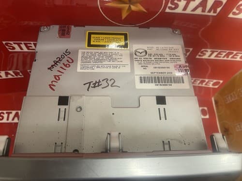2008-2010 Mazda 5 OEM Front Center Dash AM FM Radio CD Player CD8466AR0 MA116U - Thumbnail 4