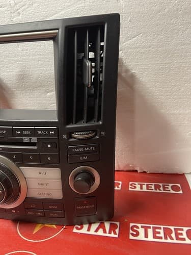 2006 - 2008 Infini FX35 Center Dash Rad Climate Bezel P 28395 CL70A OEM NI239AU - Thumbnail 4