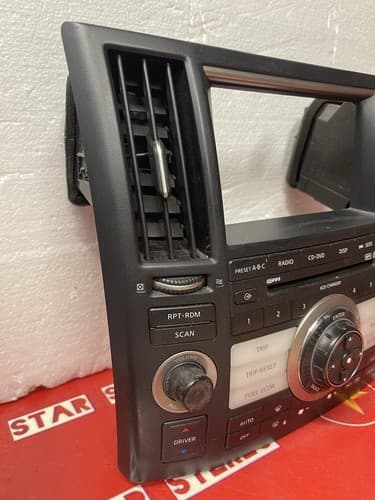 2006 - 2008 Infini FX35 Center Dash Rad Climate Bezel P 28395 CL70A OEM NI239AU - Thumbnail 5