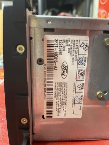 2005 2006 F250 F350 Truck F Series MERCURY Monterey Radio 6 Disc CD FO178U - Thumbnail 2