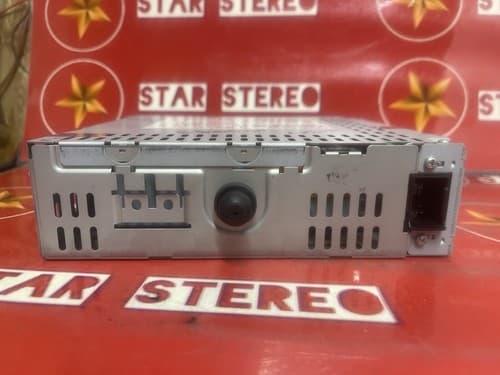 2003-2006 Genuine OEM Volvo Radio CD Player Receiver 30737973 VO131U - Thumbnail 5