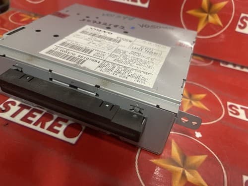 2007 Volvo OEM XC90 136kW 2400cm3 Radio/CD/DVD/head unit 30732582AD OEM VO134U - Thumbnail 4